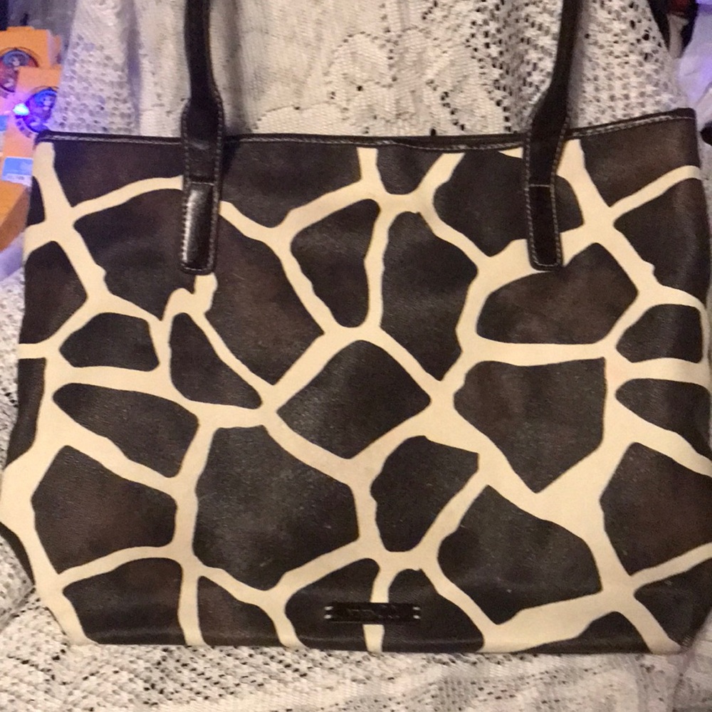 NINE & Co Giraffe print tote! Good used condition!